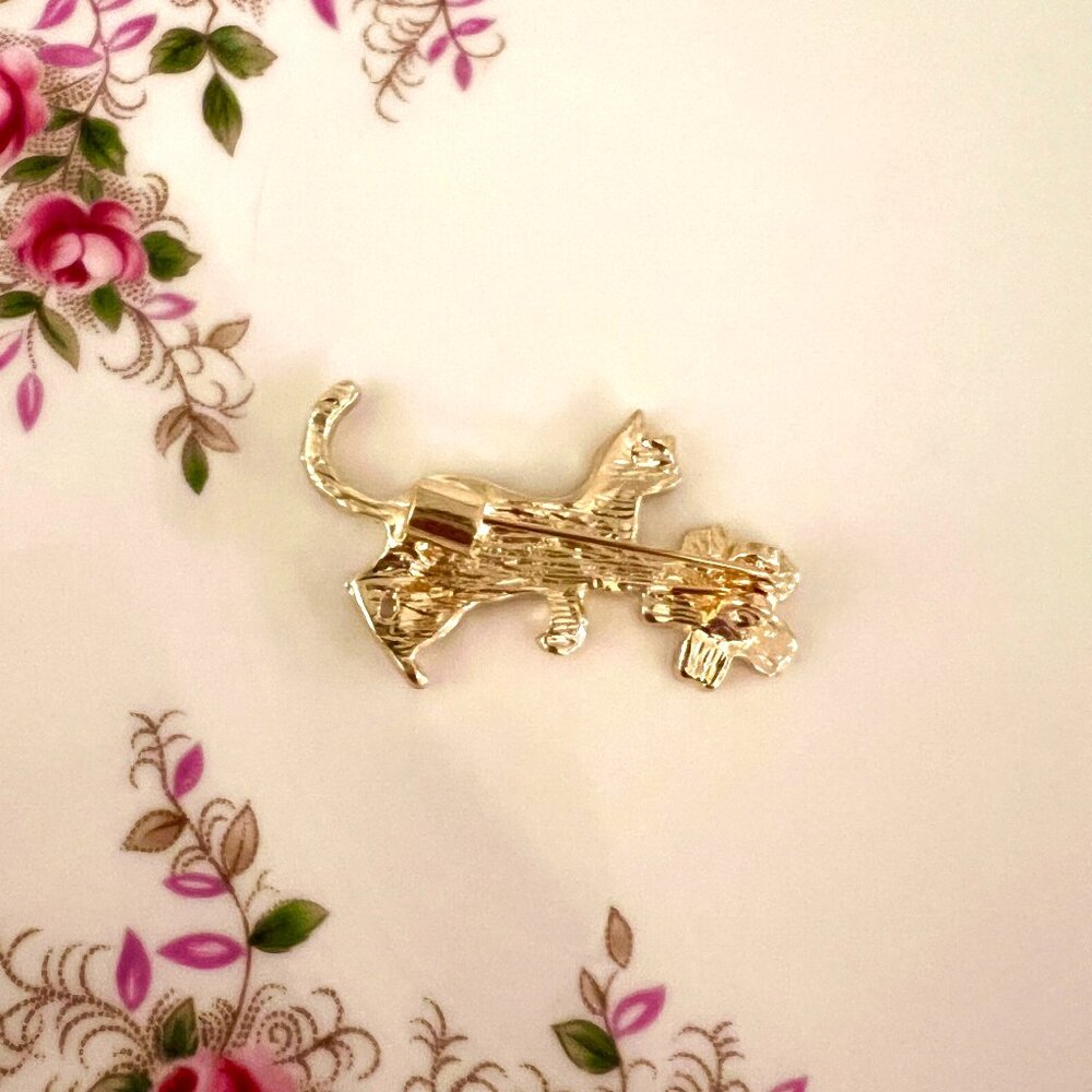 🧷🐈‍⬛🌸Gorgeous Rhinestone Cat Playing with Flower Brooch/Pin - WOW - Picture 4 of 5
